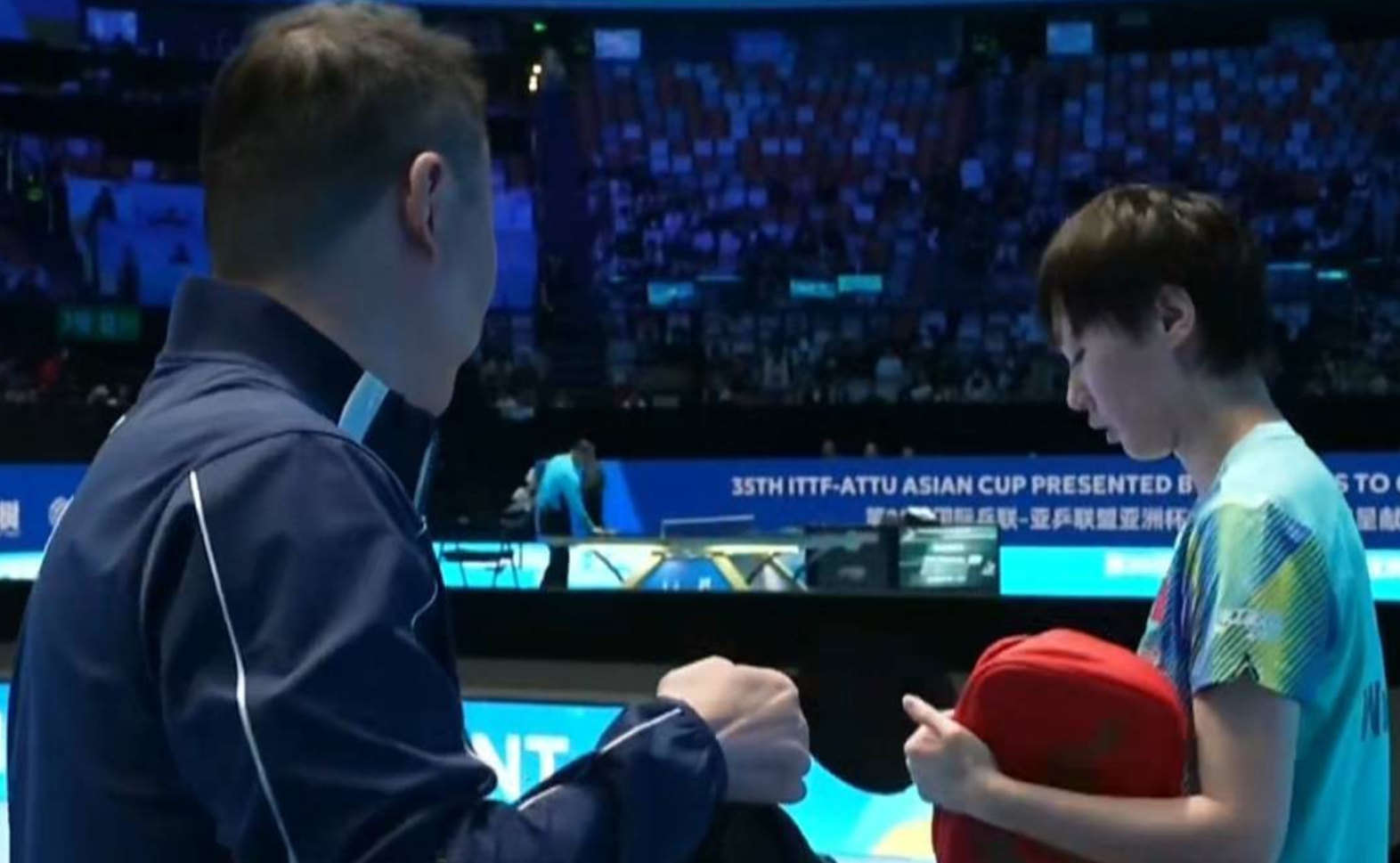 体彩-11分钟速胜！王曼昱横扫穆罕默德，锁小组第一晋级淘汰赛！