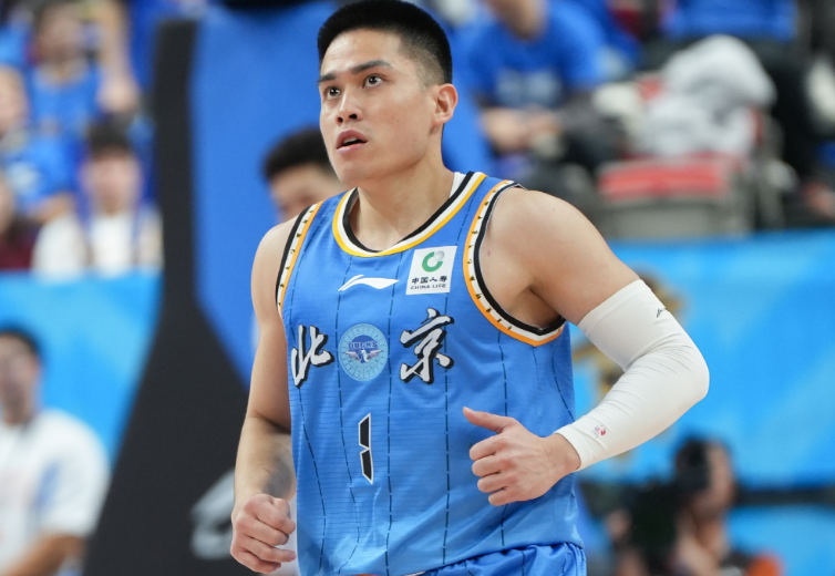 彩票-锁定季后赛!北京狂轰22-0逆转同曦 陈盈骏26+10郭昊文30分
