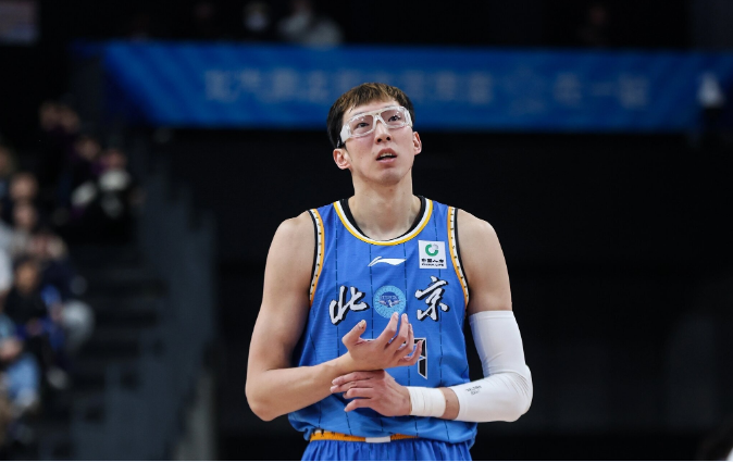 彩票-锁定季后赛!北京狂轰22-0逆转同曦 陈盈骏26+10郭昊文30分