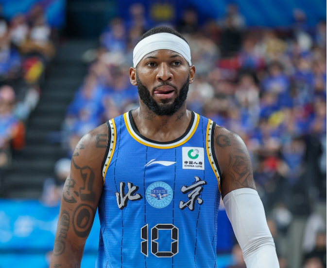 彩票-锁定季后赛!北京狂轰22-0逆转同曦 陈盈骏26+10郭昊文30分